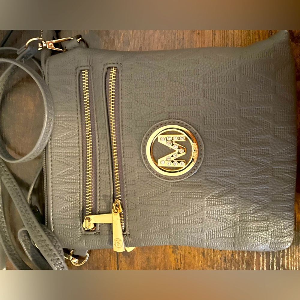 Michael Kors crossbody purse . Great condition no blemishes